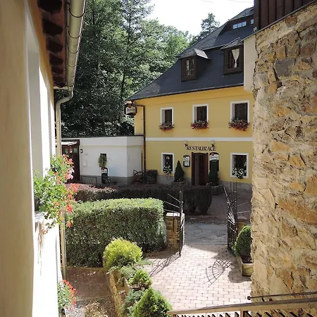 Spaleny Mlyn 3* Mníšek pod Brdy